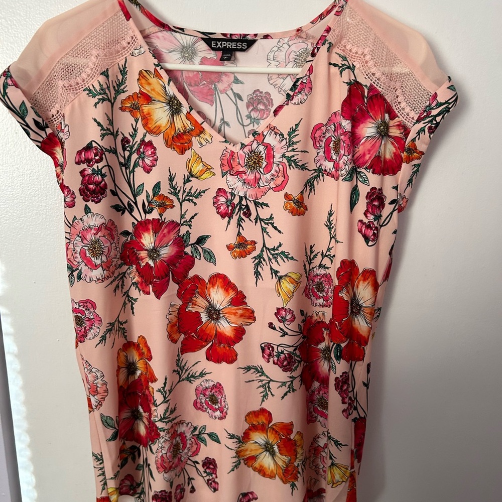 Express Pink Floral Women's Blouse